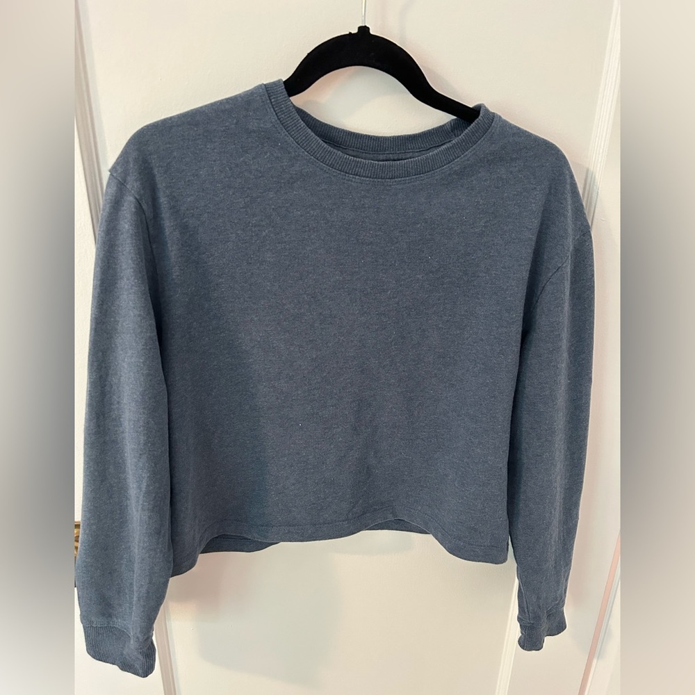 Kotn cropped sweatshirt (size small)